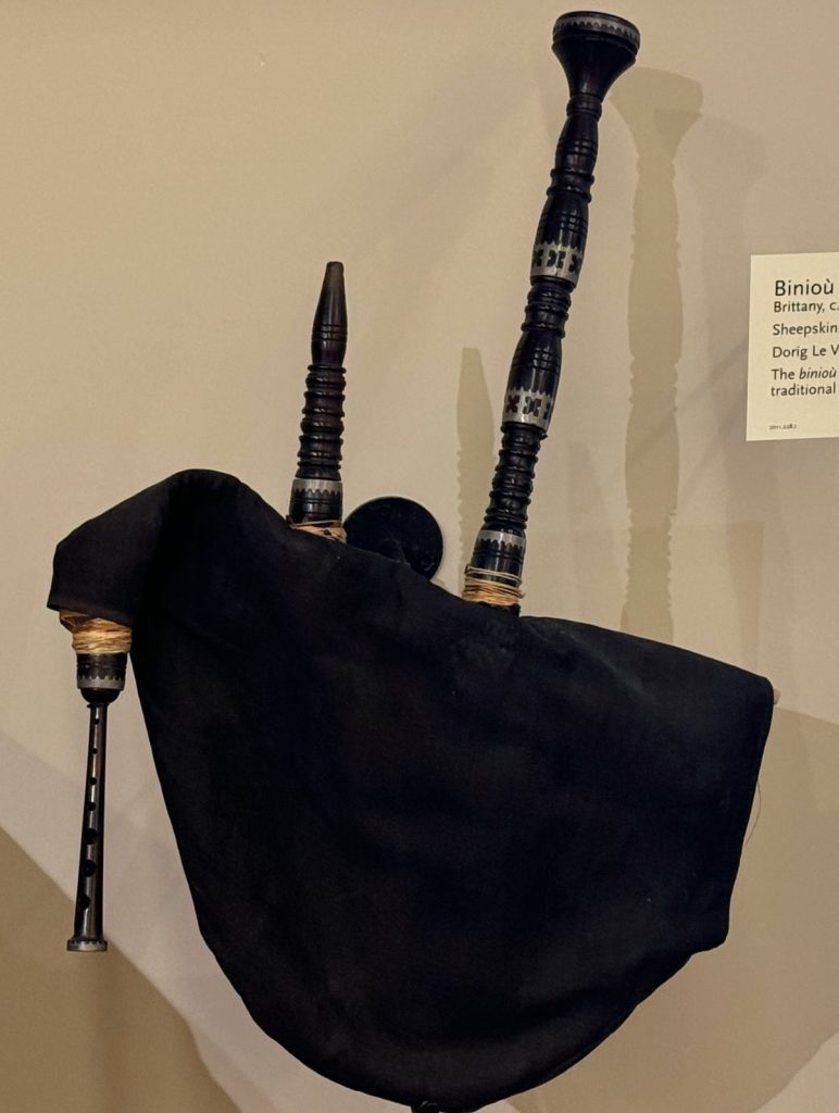 Breton Bagpipe called a binou