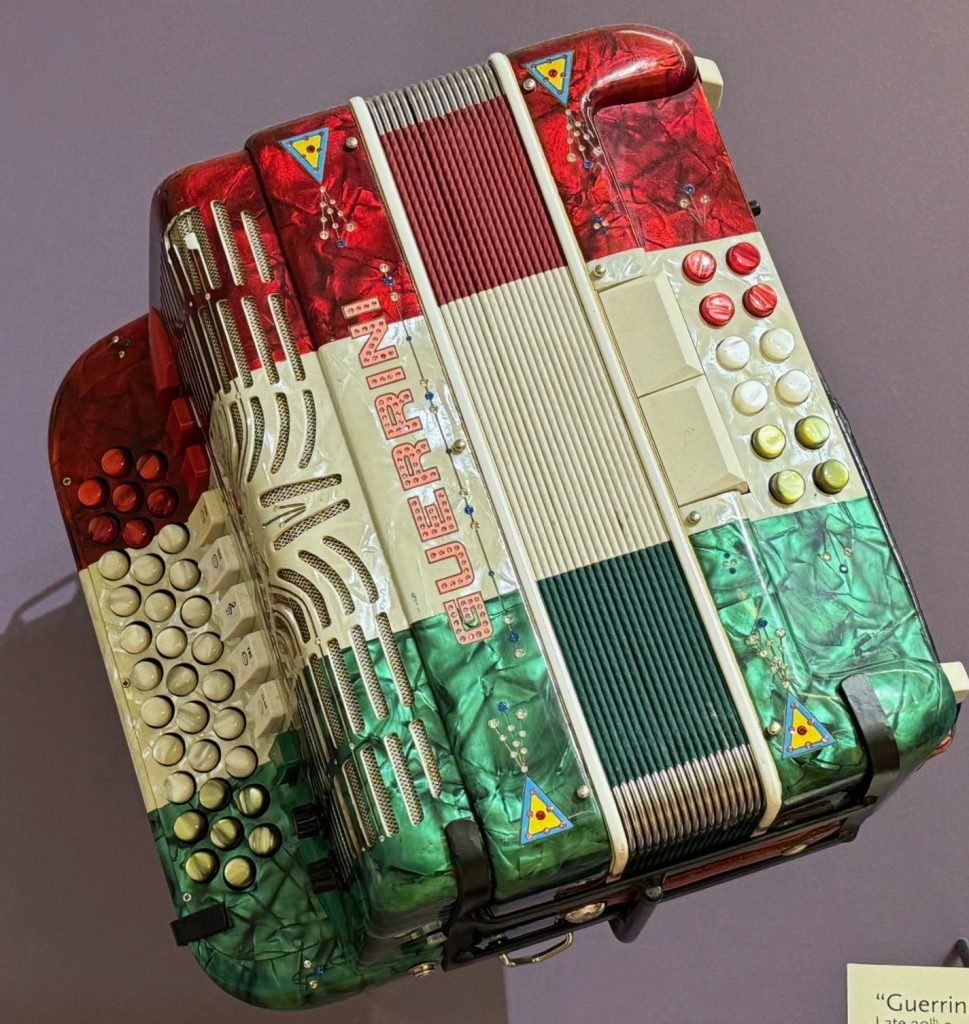 Geurinni Accordion, O'odham Waila
