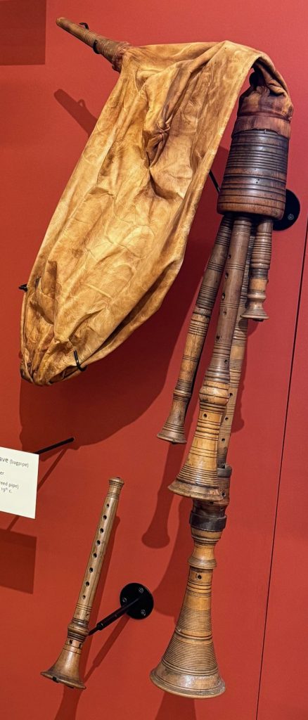 italian bagpipes and shawm.