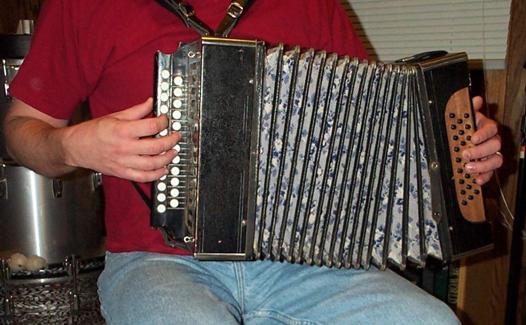 Garmon' (гармонь) ca. 1930. Made by Ganinskaya (Ганинская) factory, USSR.